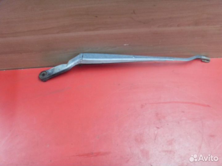 Поводок стеклоочистителя 288810M000 Nissan Pulsar