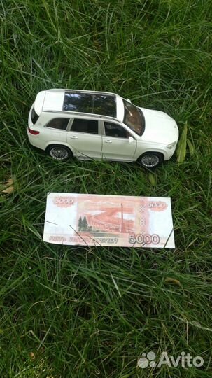 Модель автомобиля мерседес. Модельки машин