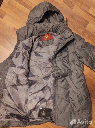 Куртка осень 46 размер новая