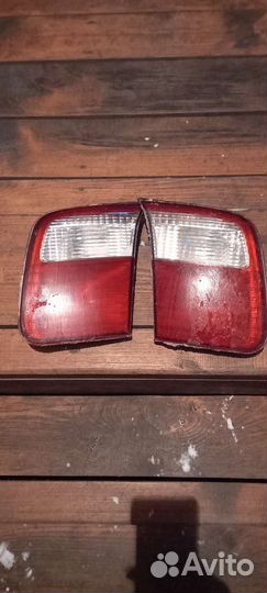 Продам стоп сигналы на субару форестер sf5