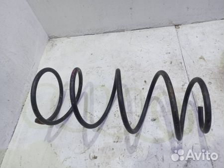 Пружина задняя Лексус LX 3