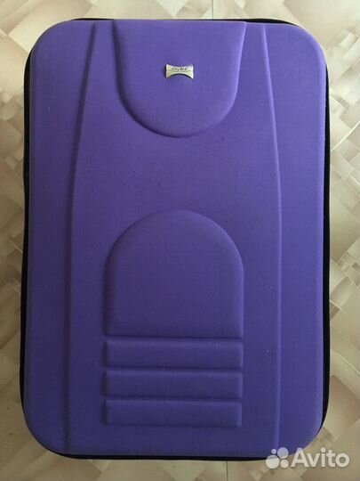 Чемодан на колёсиках