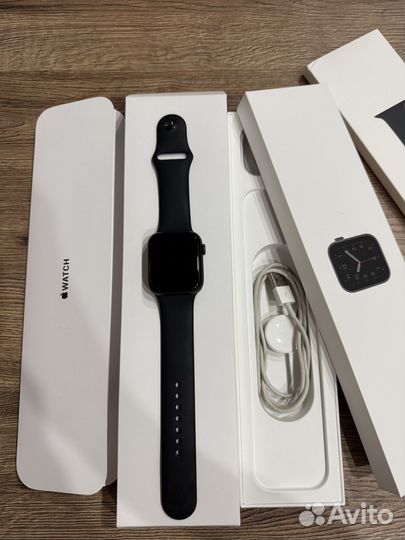 Часы apple watch se 44 mm