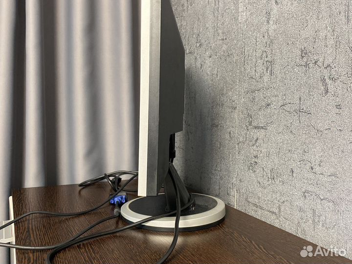 Монитор Samsung