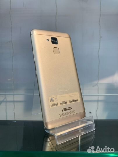 Смартфон Asus Zenfone 3 Max