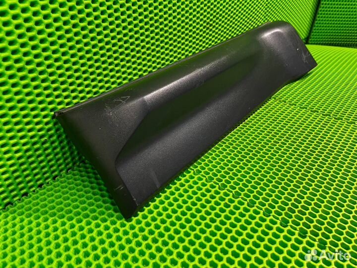 Молдинг двери задний правый Land Rover Range Rover