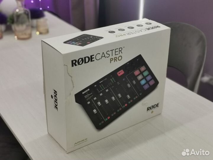 Подкаст микшер Rode Caster Pro