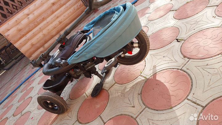 Детский велосипед с ручкой складной