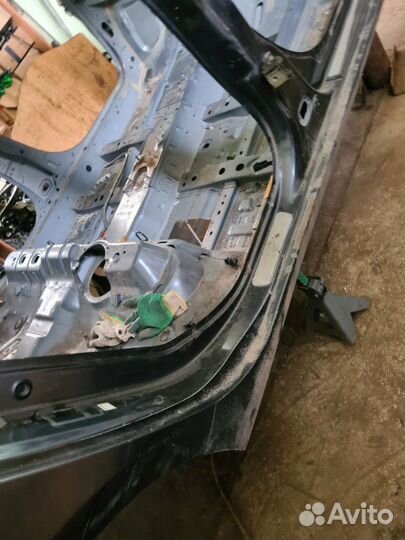 Задняя часть Renault Fluence седан M4R 2011