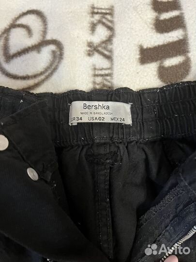 Джинсы bershka 34 женские