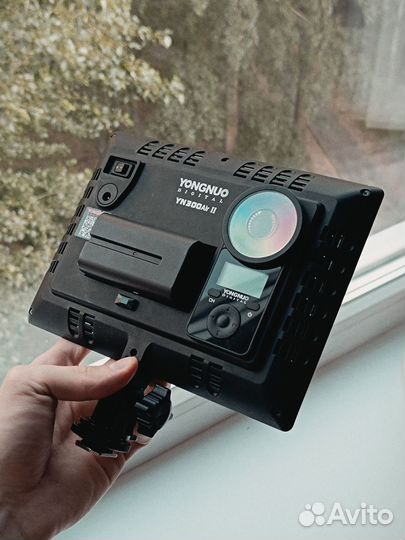 Студийный свет Yongnuo Yn300 Air RGB,Viltrox L116T