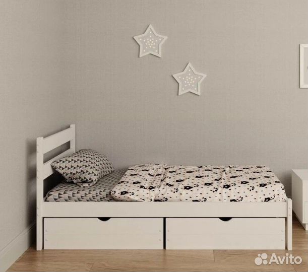 Детская кровать из массива дерева