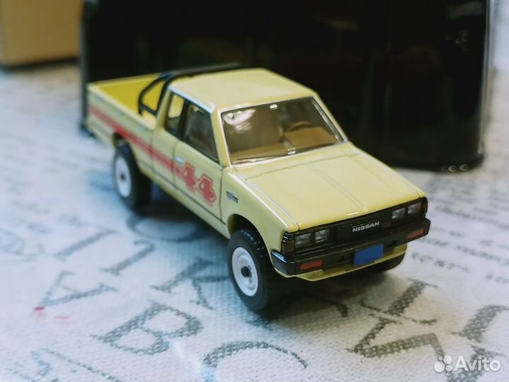 New Tomica Limited Vintage Nissan LV-N 321a 1:64