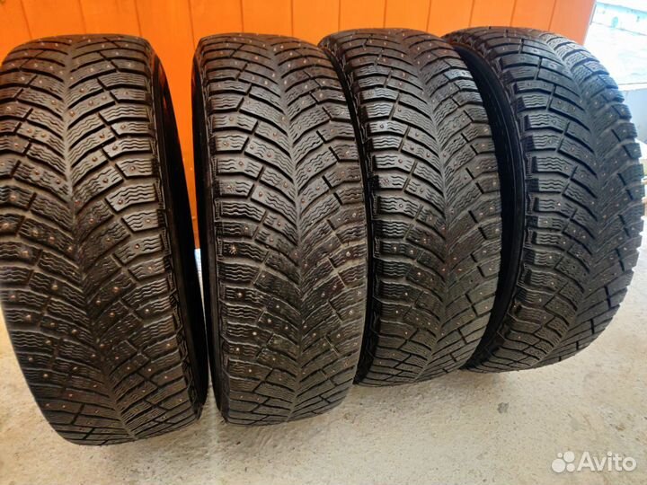 Michelin X-Ice North 4 SUV 225/65 R17 106T
