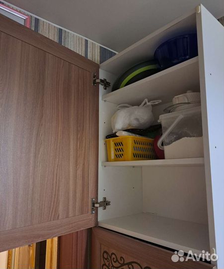 Кухонный пенал, трехсекционный