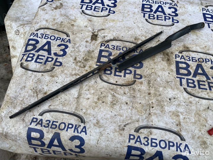 Поводок левый Ауди 80