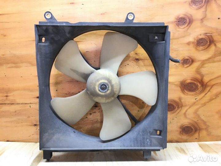 Диффузор радиатора Toyota Corona Premio ST210