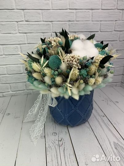 Композиция из сухоцветов