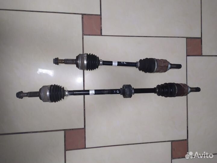 Приводы в сборе Toyota Corolla 2011 1.8