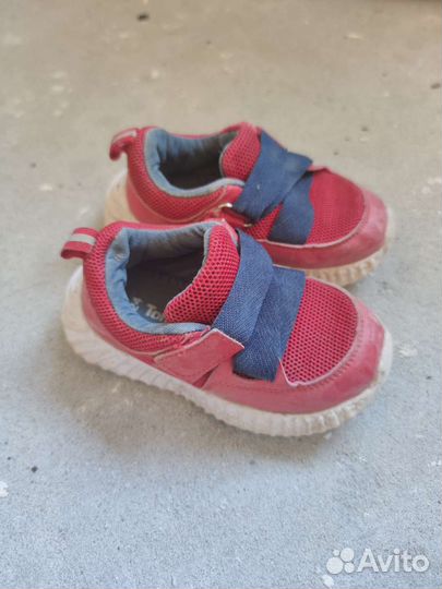 Кроссовки 24