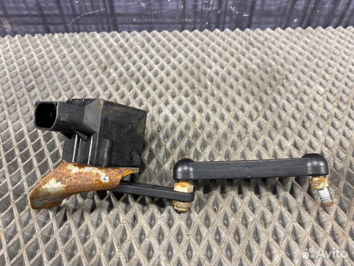 Датчик уровня подвески задний правый Bmw X5 E53