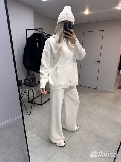 Костюм вязаный W