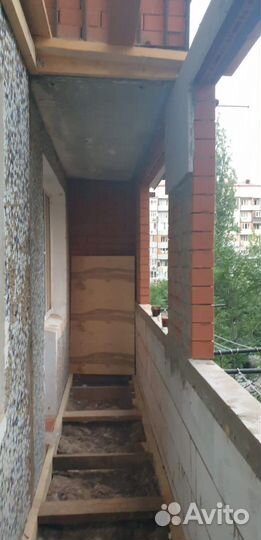 Мастер по ремонту балкона