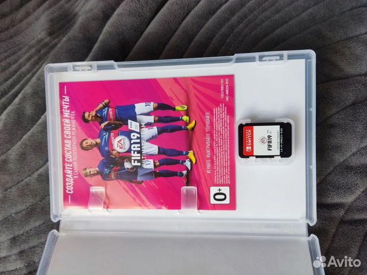 Nintendo switch с игрой (торг)