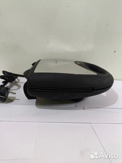 Сэндвичница Redmond RSM-M1402