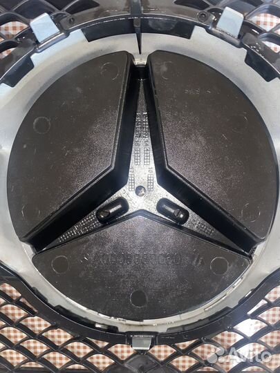 Решетка радиатора Mercedes-Benz W205