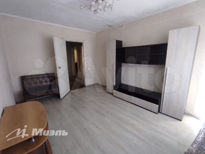 3-к. квартира, 71,5 м², 1/3 эт.