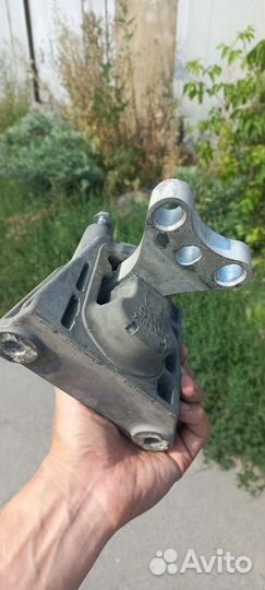 Опора кпп Хонда Сивик 8 5d