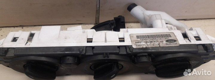 Блок управления отопителем Ford Focus