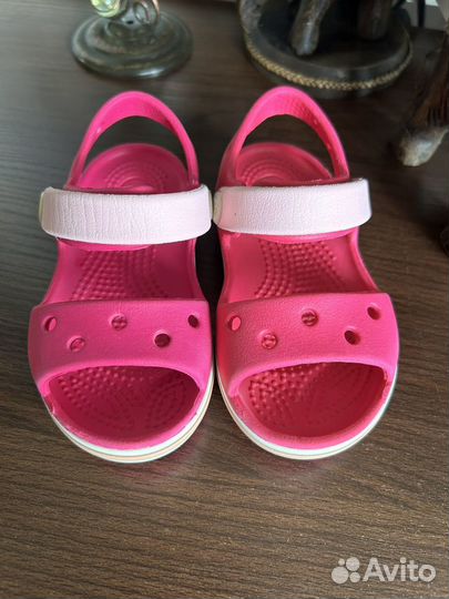 Детские розовые сандалии crocs c6