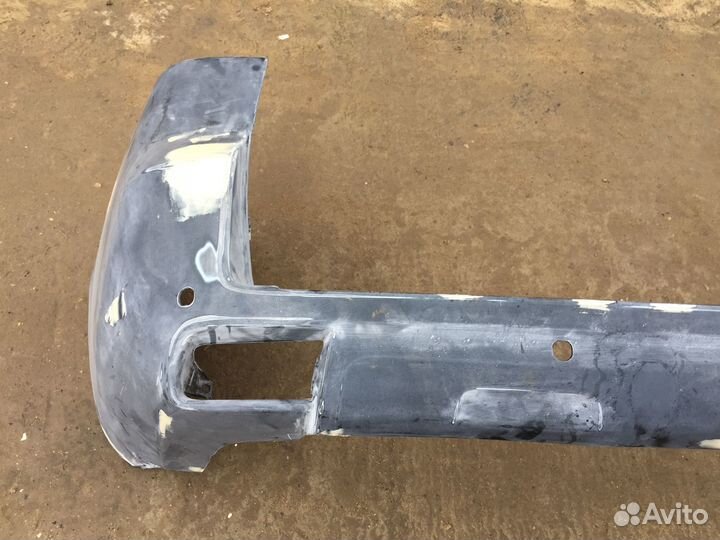 Бампер задний Toyota Land Cruiser 200