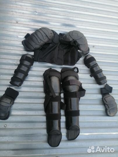 Противоударные щитки (омон)