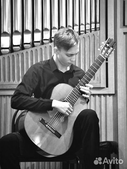 Уроки игры на классической гитаре с детьми