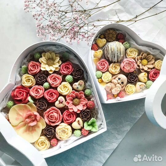 Шоколадные подарки, цветы