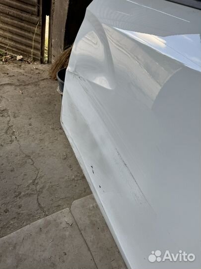 Дверь на машину