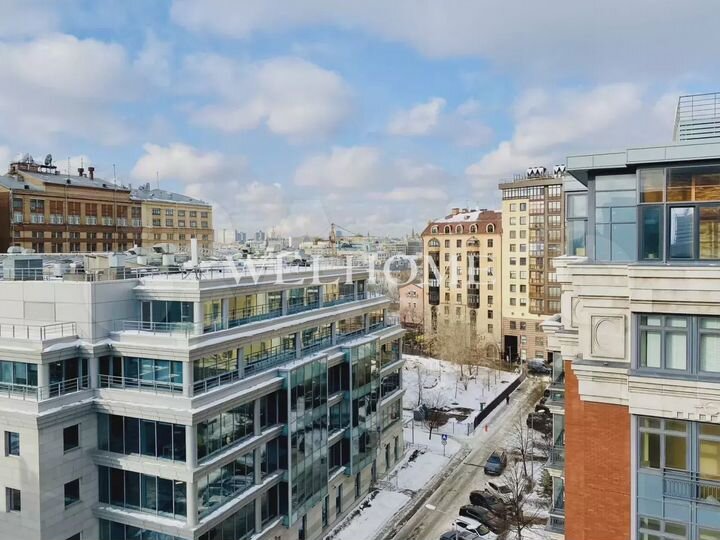 6-к. квартира, 306,3 м², 8/8 эт.