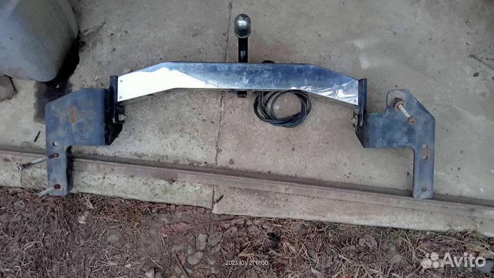 Фаркоп toyota Land cruiser 200