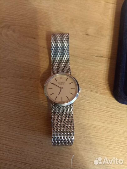 Universal geneve (Швейцария)