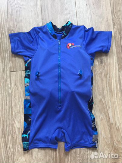 Костюм для плавания.с надувными подушками