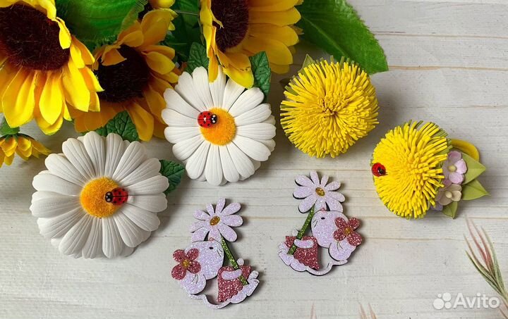 Одуванчики, подсолнухи