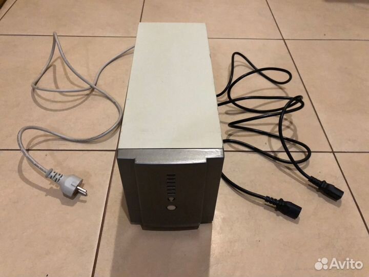 Ибп Ippon Smart Power Pro 1400