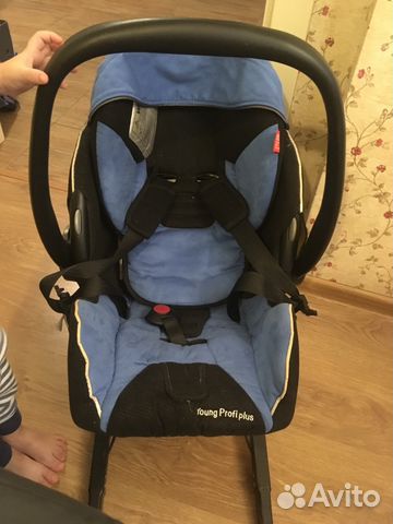 Автомобильное кресло