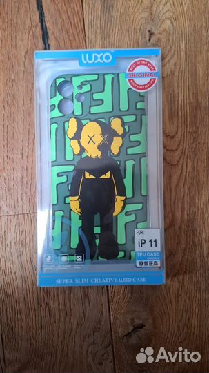 Чехол на iPhone 11