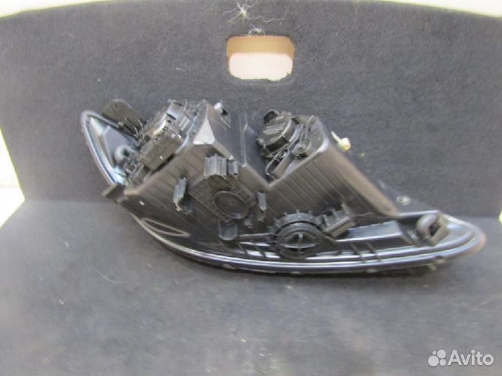 Фара левая Kia Sorento