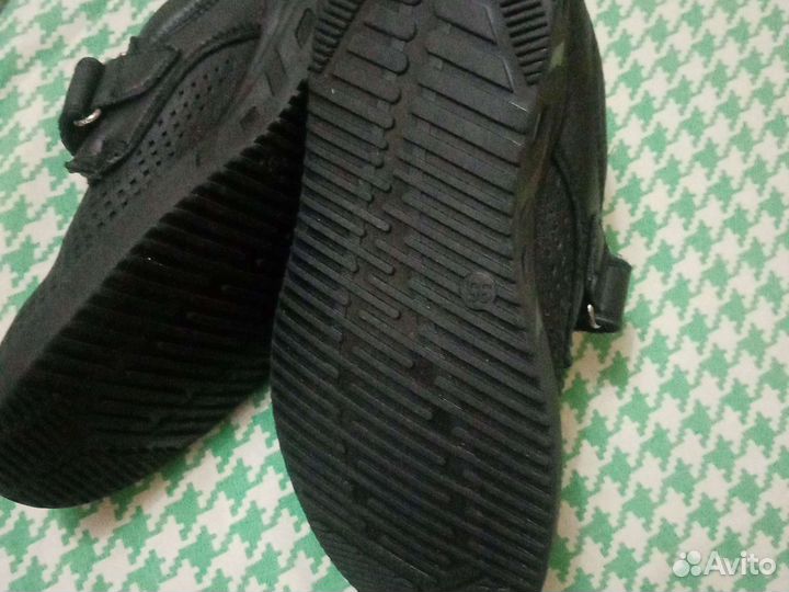 Ботинки на мальчика 35 раз