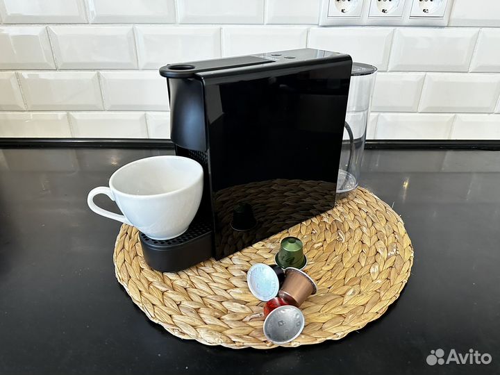 Кофемашина капсульная Nespresso C30 Black